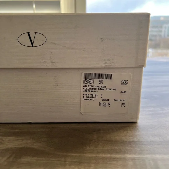 Valentino Garavani White Floral Appliqué Slip-On Sneakers - Picture 2 of 10